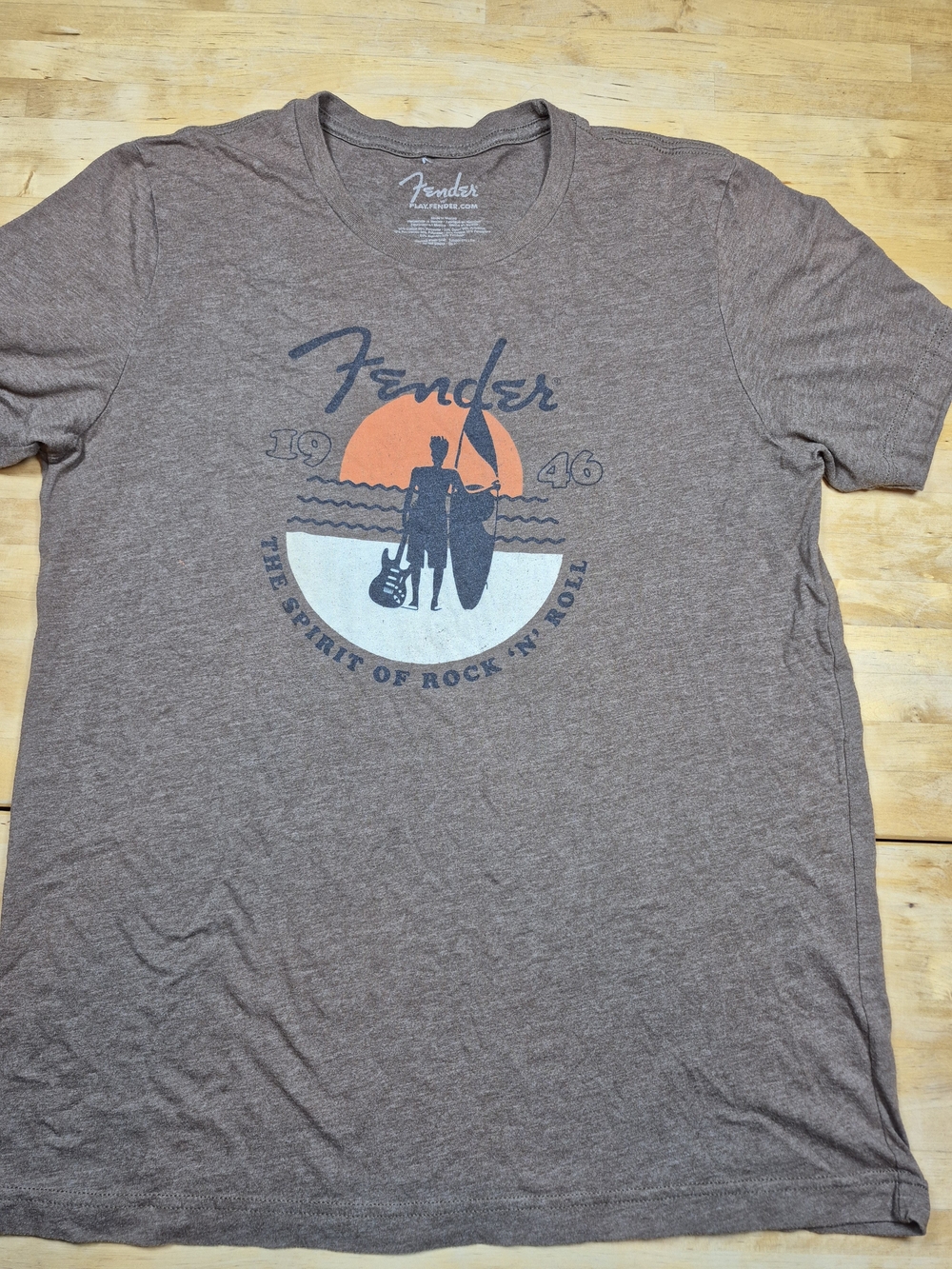 Fender Men's Brown Graphic Tee - The Spirit of Rock 'N' Roll